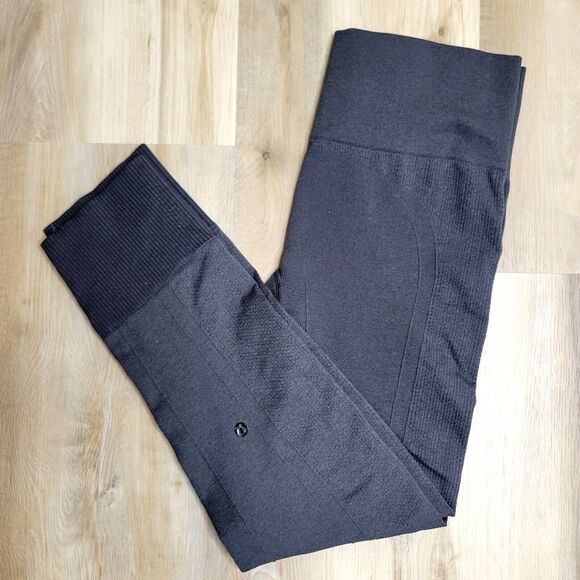 Lululemon Ebb to Street Leggings Size 8 Compression Pant Heathered Gray - Picture 1 of 10